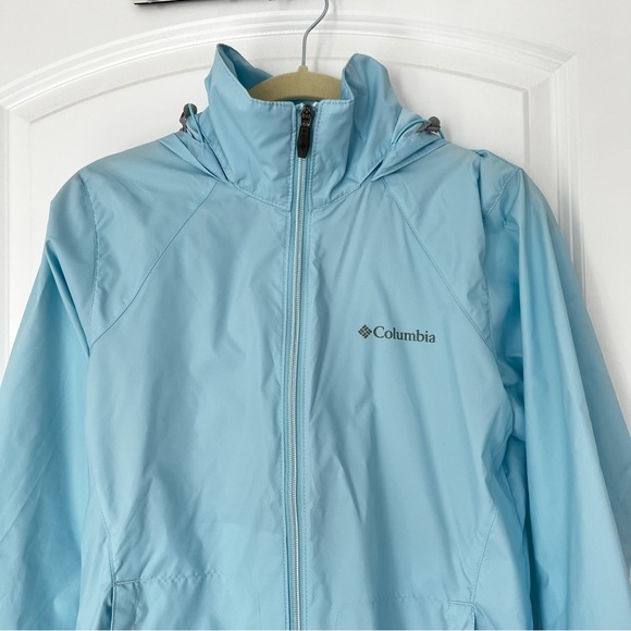 NWT! Columbia Light Blue Hooded Waterproof Jacket Zip Pockets Packable Travel XS - Picture 2 of 7